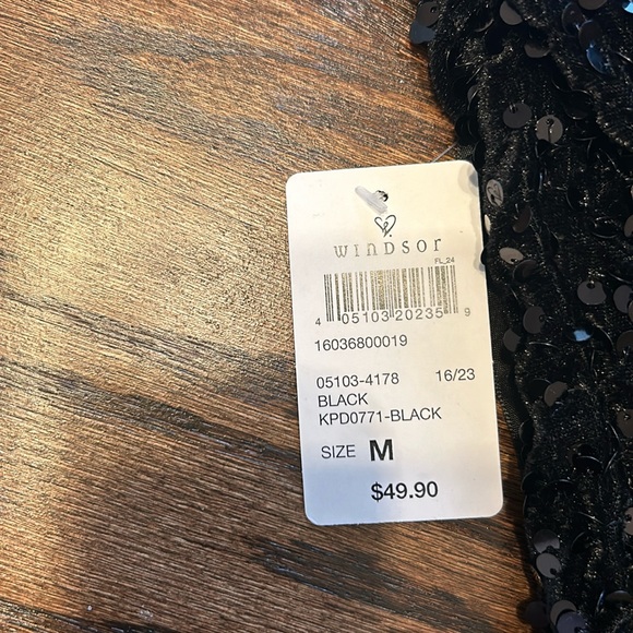 Black Windsor sequin dress, size: Medium - Picture 3 of 3